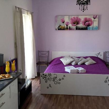 Apartments Lavanda ビオグラード・ナ・モル エクステリア 写真