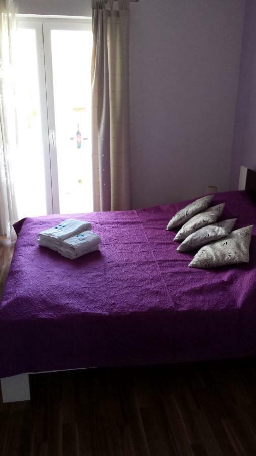 Apartments Lavanda ビオグラード・ナ・モル エクステリア 写真