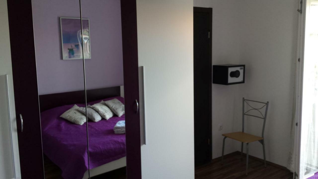 Apartments Lavanda ビオグラード・ナ・モル エクステリア 写真